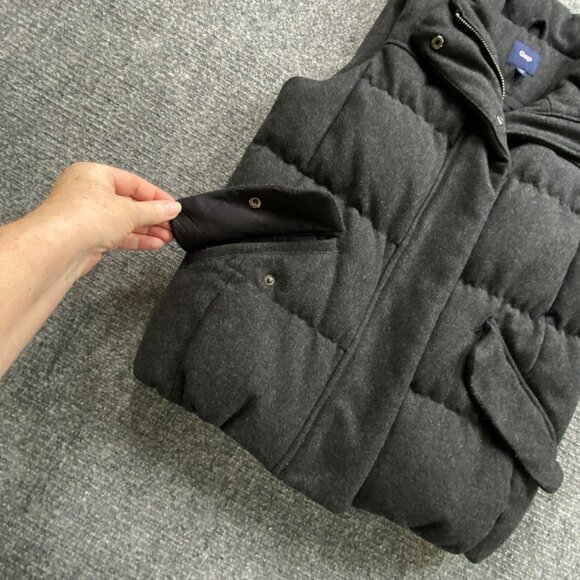 Gap Vest Womens XS Gray Puffer Down-Filled Wool-Blend Full Zip with Snap Preppy - Picture 6 of 13